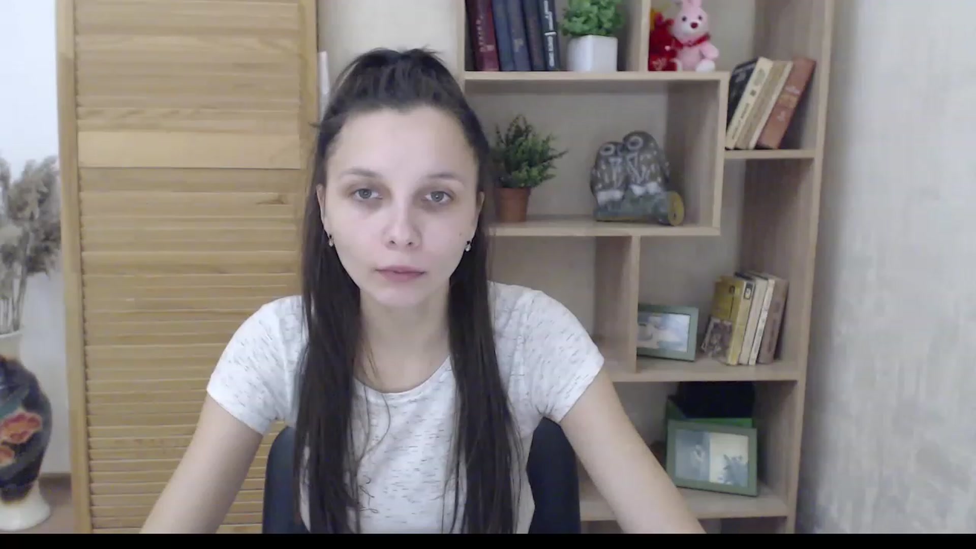 Gallery image thumbnail from Karina_Mils's myfreecams stream on, 12/12/2022, 09:59 image 14 of 20