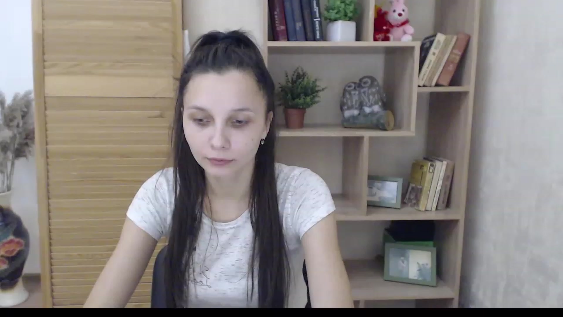 Gallery image thumbnail from Karina_Mils's myfreecams stream on, 12/12/2022, 09:59 image 16 of 20