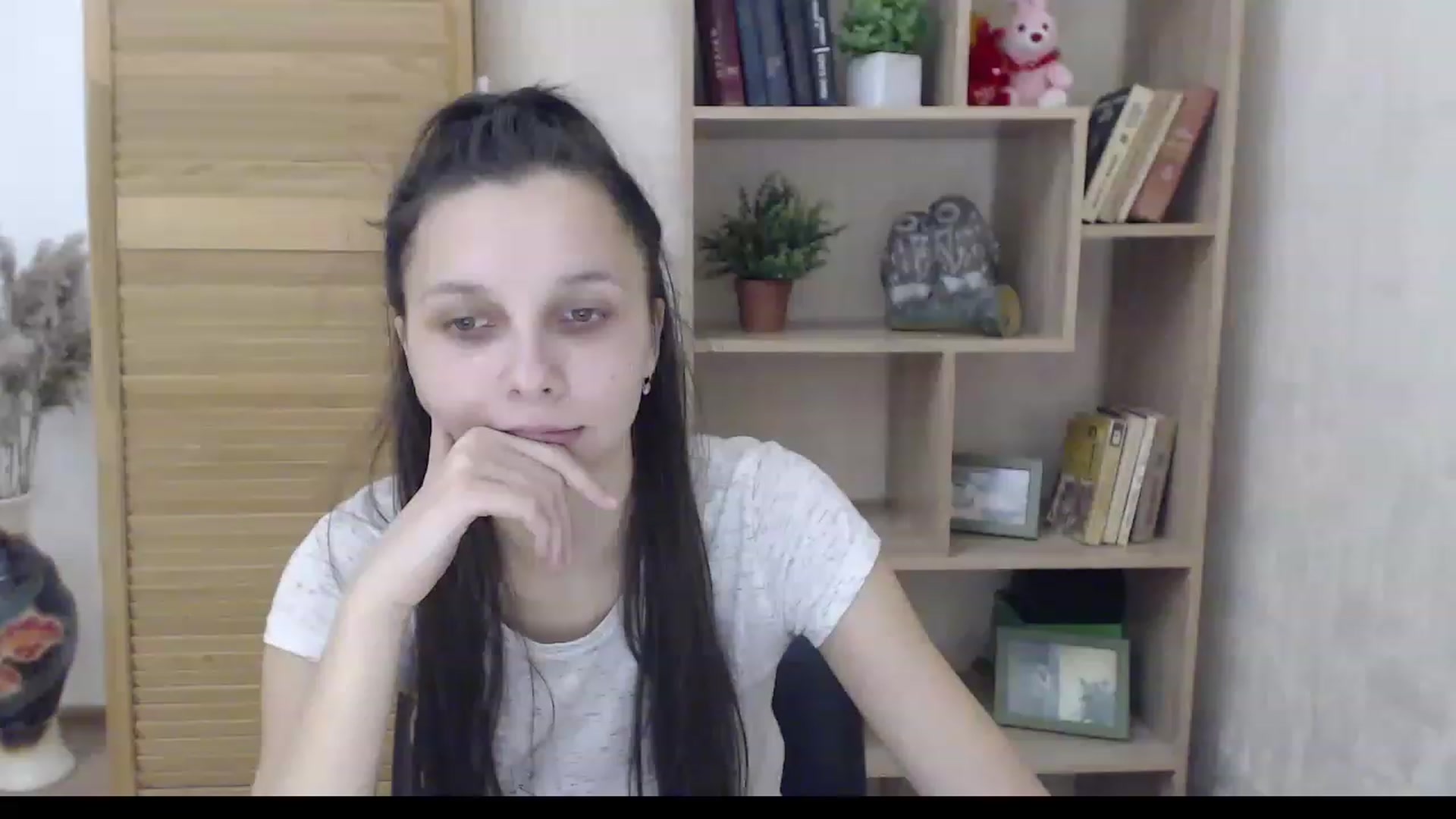 Gallery image thumbnail from Karina_Mils's myfreecams stream on, 12/12/2022, 09:59 image 18 of 20