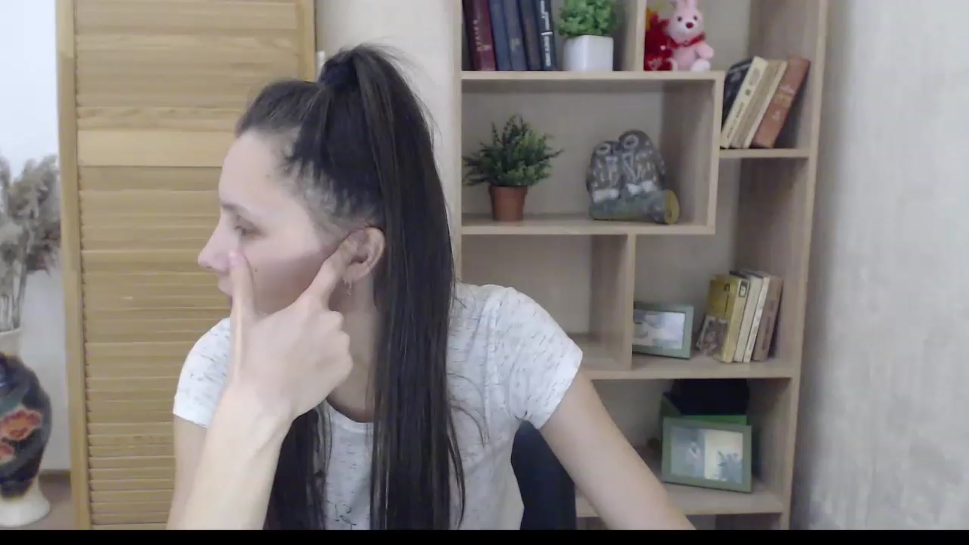 Gallery image thumbnail from Karina_Mils's myfreecams stream on, 12/12/2022, 09:59 image 13 of 20