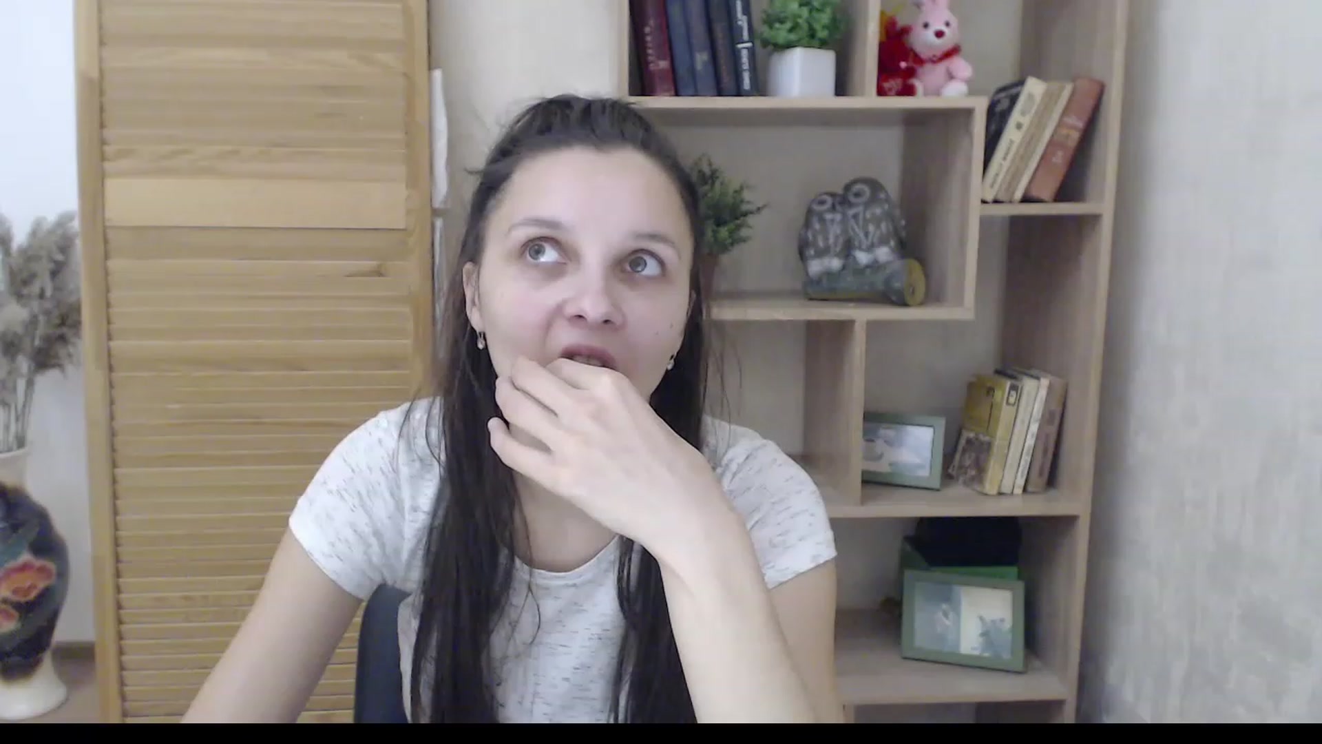 Gallery image thumbnail from Karina_Mils's myfreecams stream on, 12/12/2022, 09:59 image 17 of 20