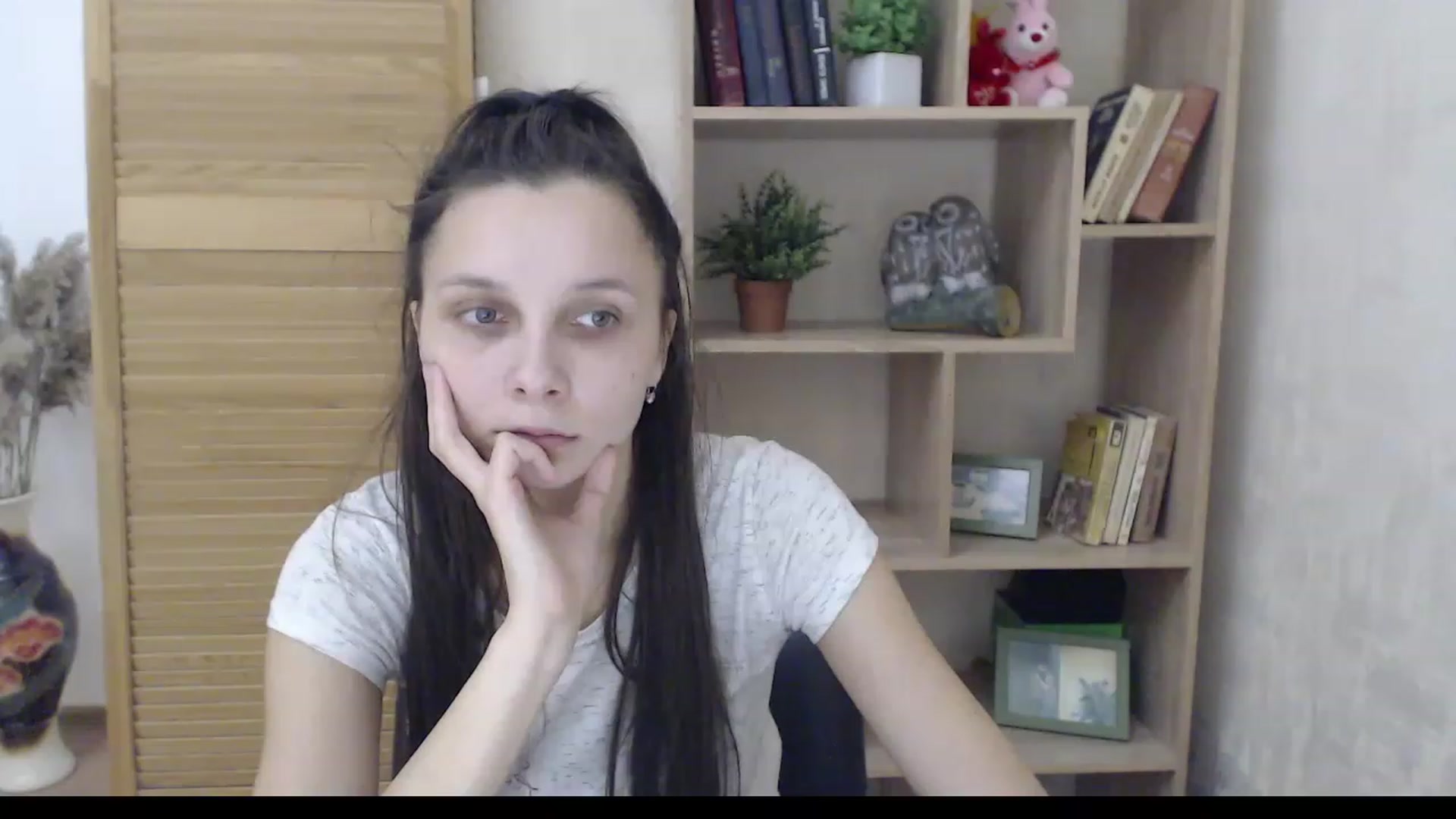 Gallery image thumbnail from Karina_Mils's myfreecams stream on, 12/12/2022, 09:59 image 19 of 20