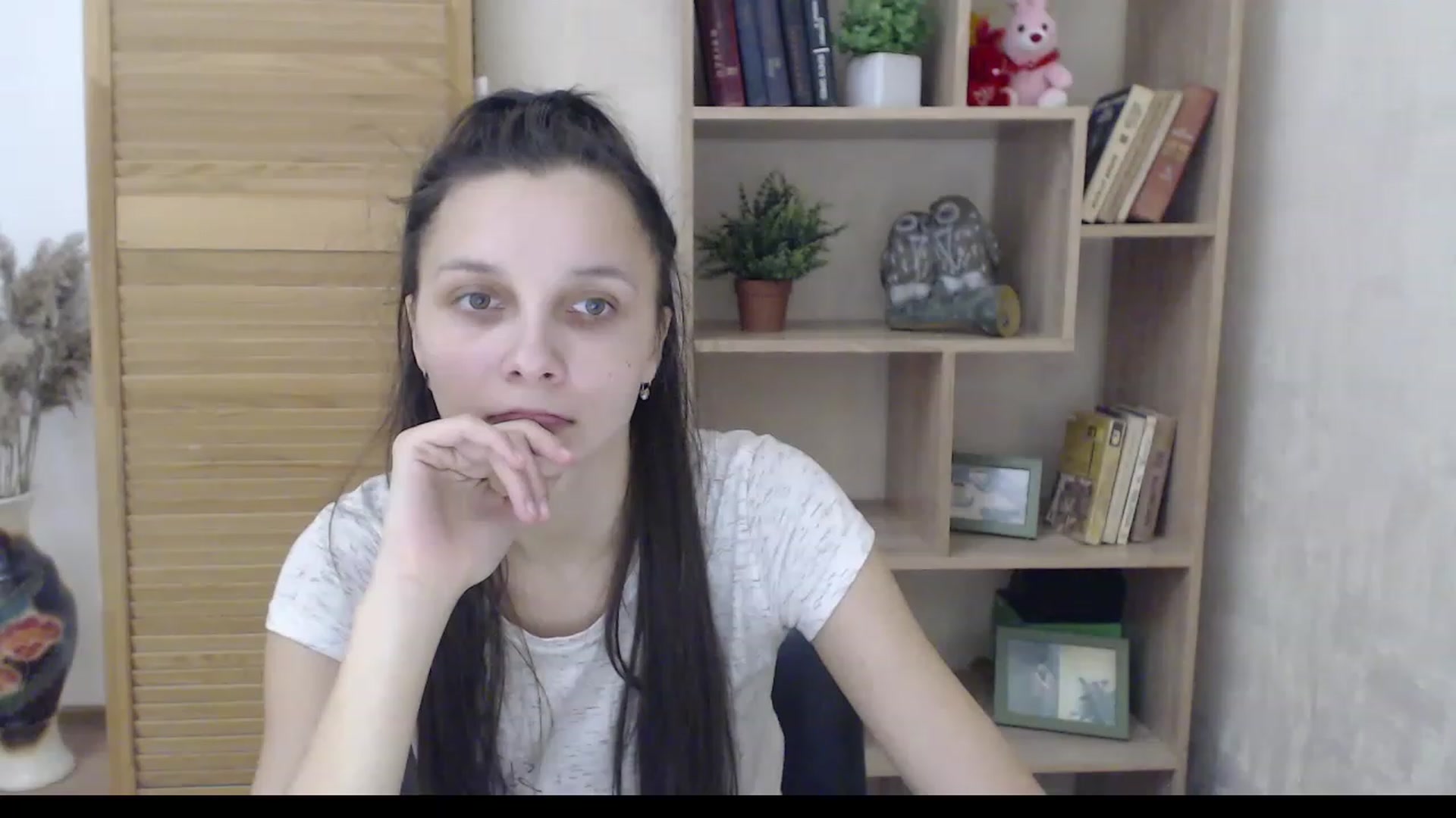 Gallery image thumbnail from Karina_Mils's myfreecams stream on, 12/12/2022, 09:59 image 20 of 20