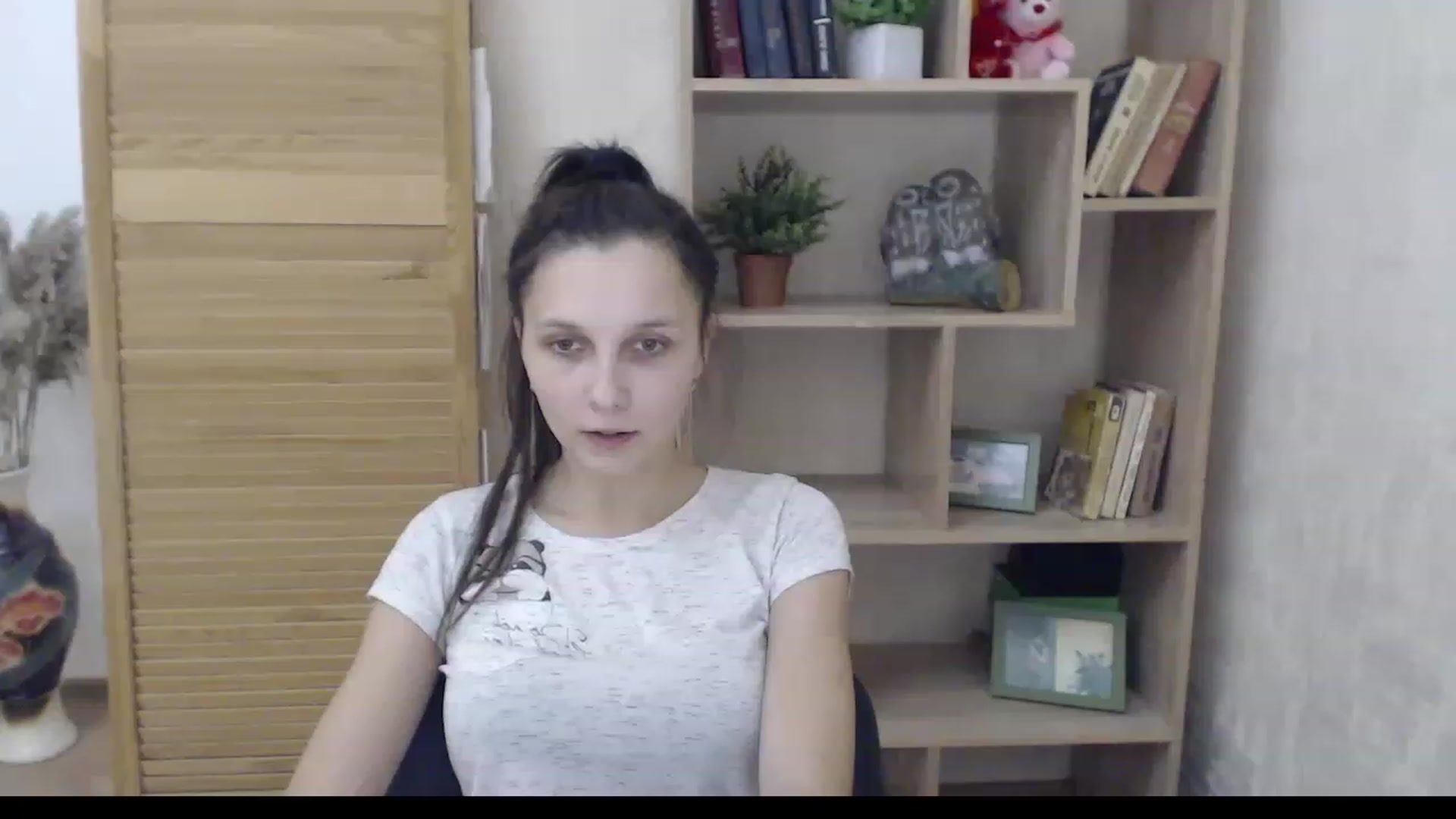 Gallery image thumbnail from Karina_Mils's myfreecams stream on, 12/12/2022, 09:59 image 2 of 20