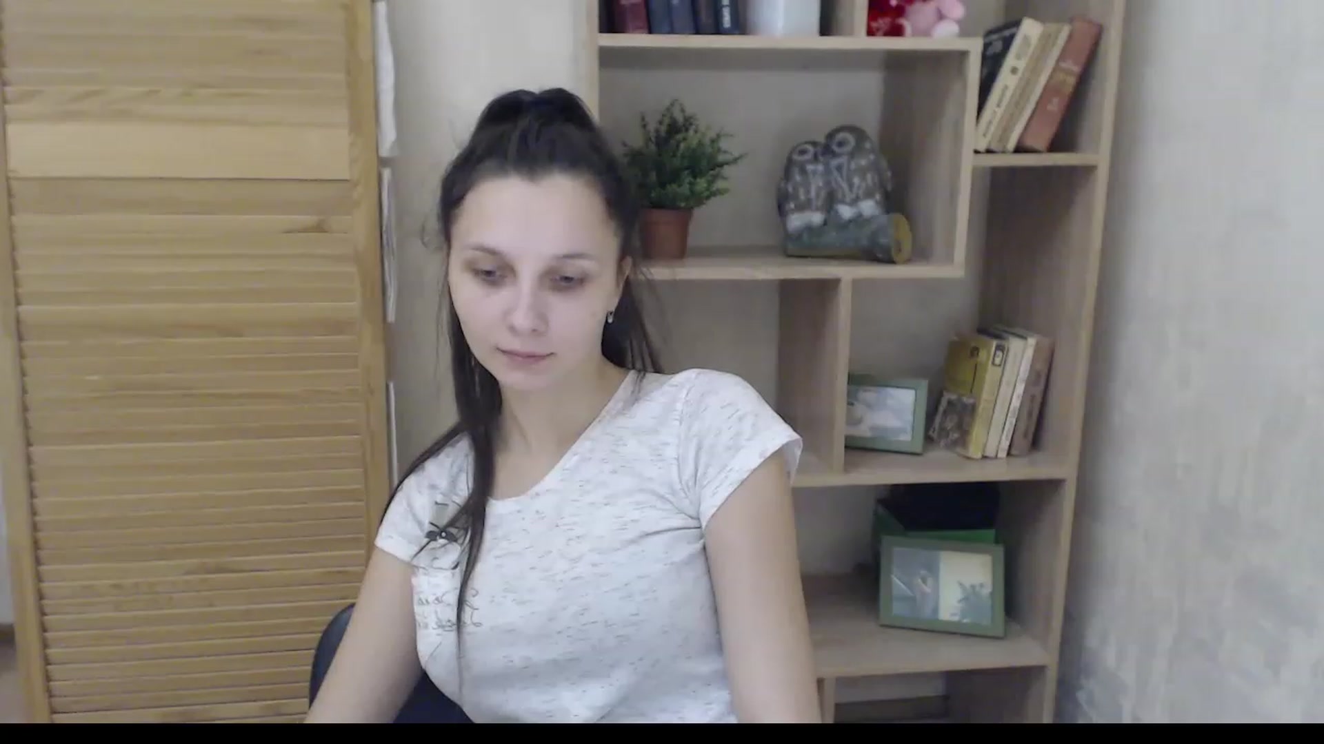 Gallery image thumbnail from Karina_Mils's myfreecams stream on, 12/12/2022, 11:31 image 17 of 20