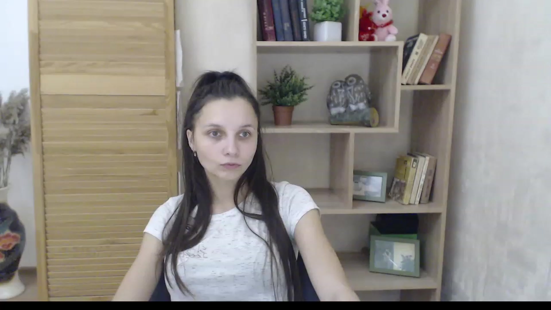 Gallery image thumbnail from Karina_Mils's myfreecams stream on, 12/12/2022, 11:31 image 2 of 20