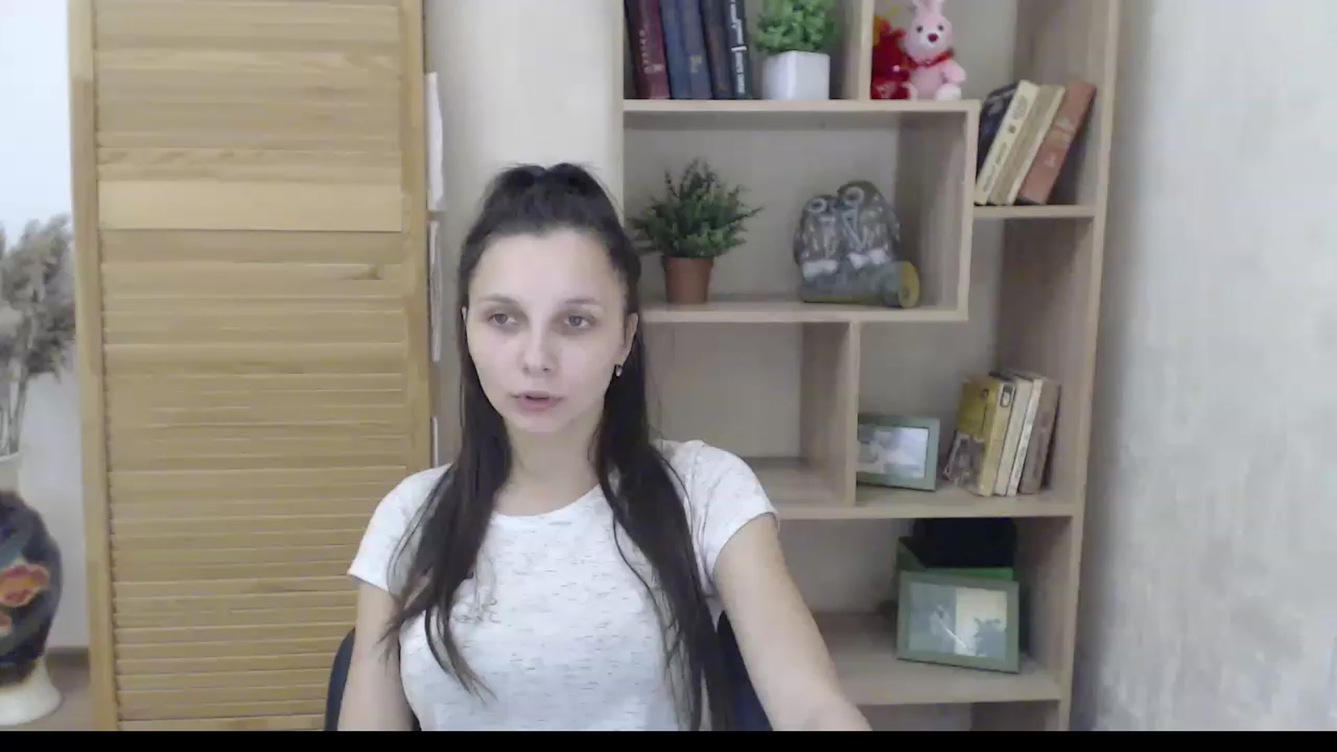Gallery image thumbnail from Karina_Mils's myfreecams stream on, 12/12/2022, 11:31 image 1 of 20