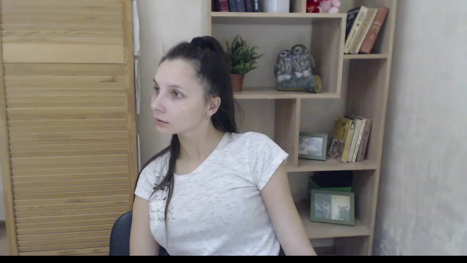 Gallery image thumbnail from Karina_Mils's myfreecams stream on, 12/12/2022, 11:31 image 18 of 20