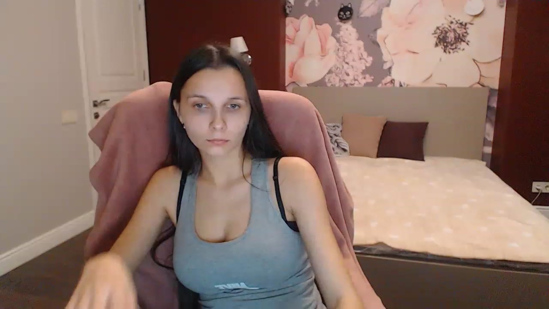 Gallery image thumbnail from Karina_Mils's myfreecams stream on, 12/16/2022, 17:55 image 11 of 20