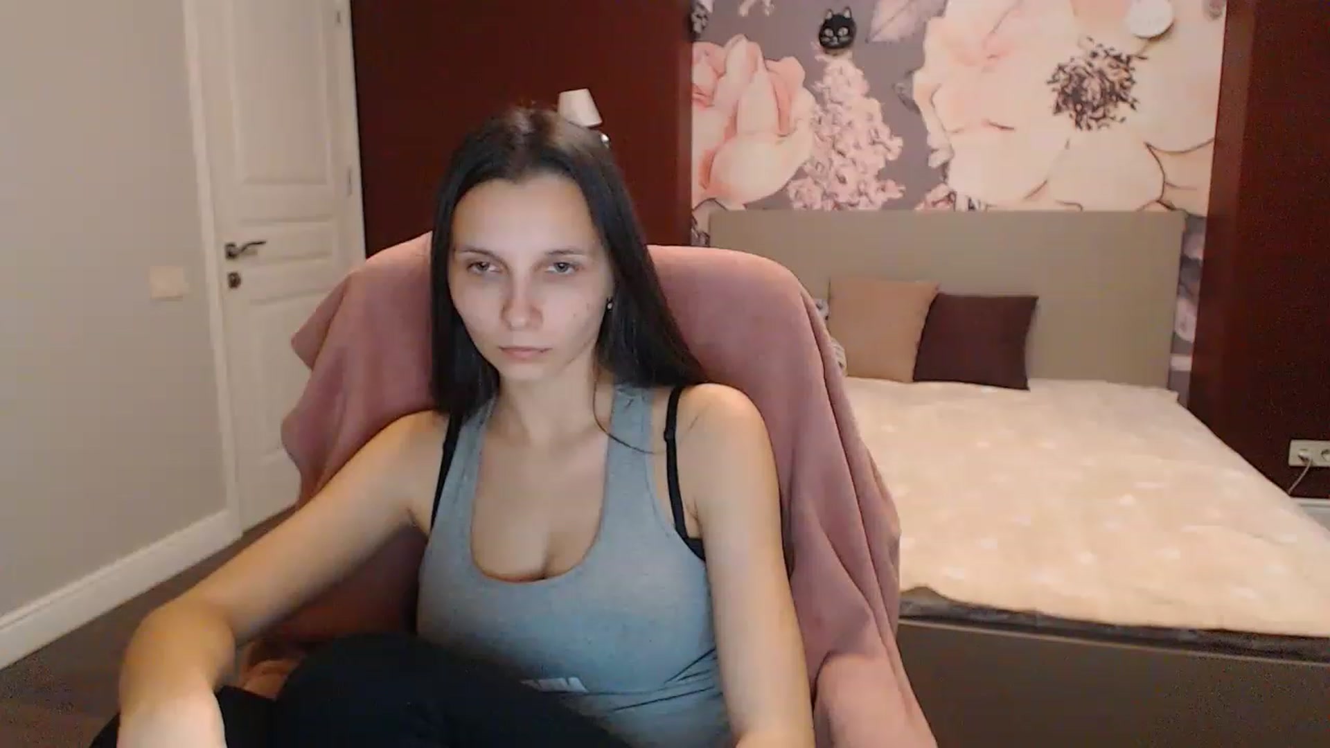 Gallery image thumbnail from Karina_Mils's myfreecams stream on, 12/16/2022, 17:55 image 9 of 20