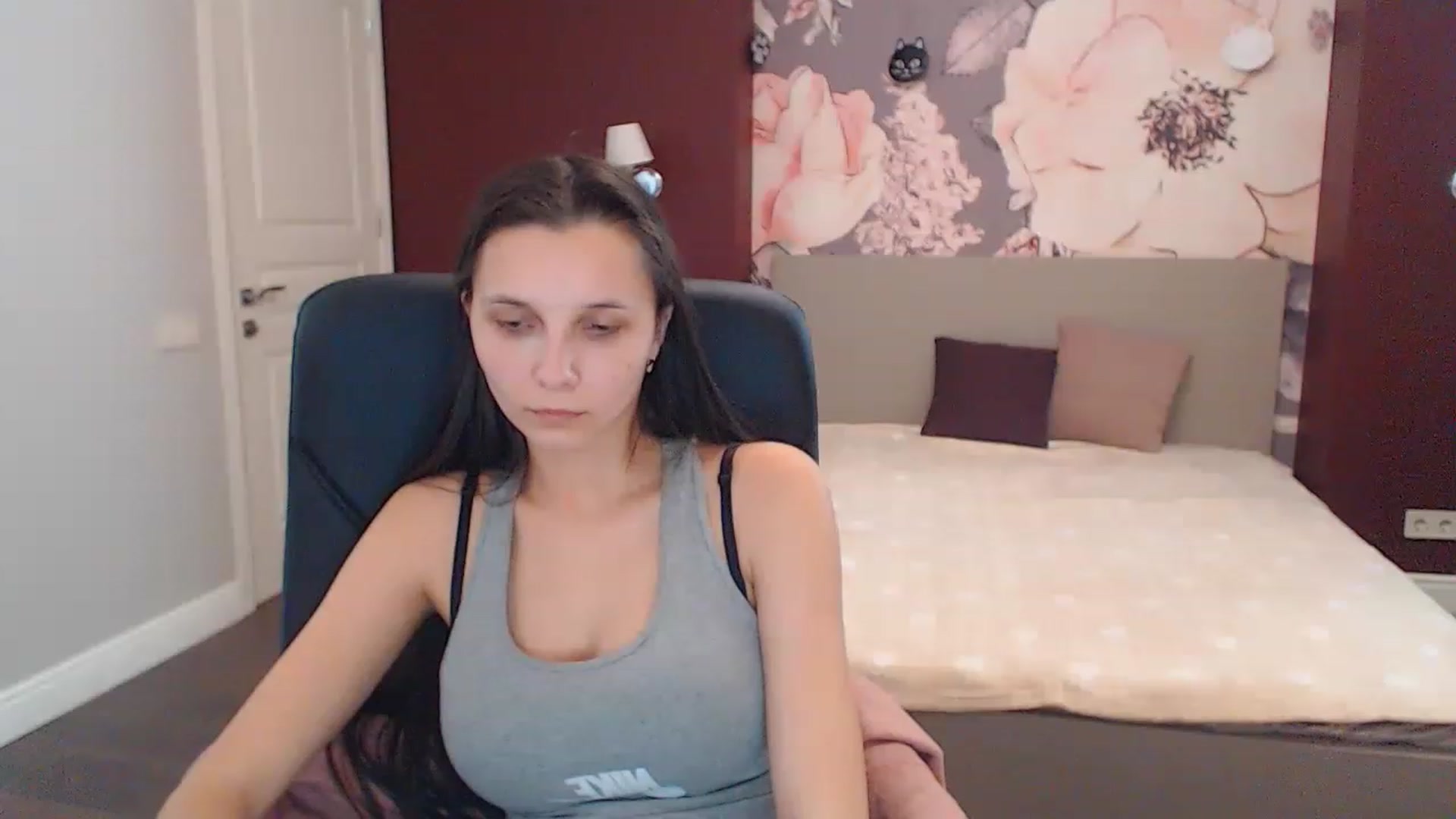 Gallery image thumbnail from Karina_Mils's myfreecams stream on, 12/21/2022, 11:36 image 3 of 20