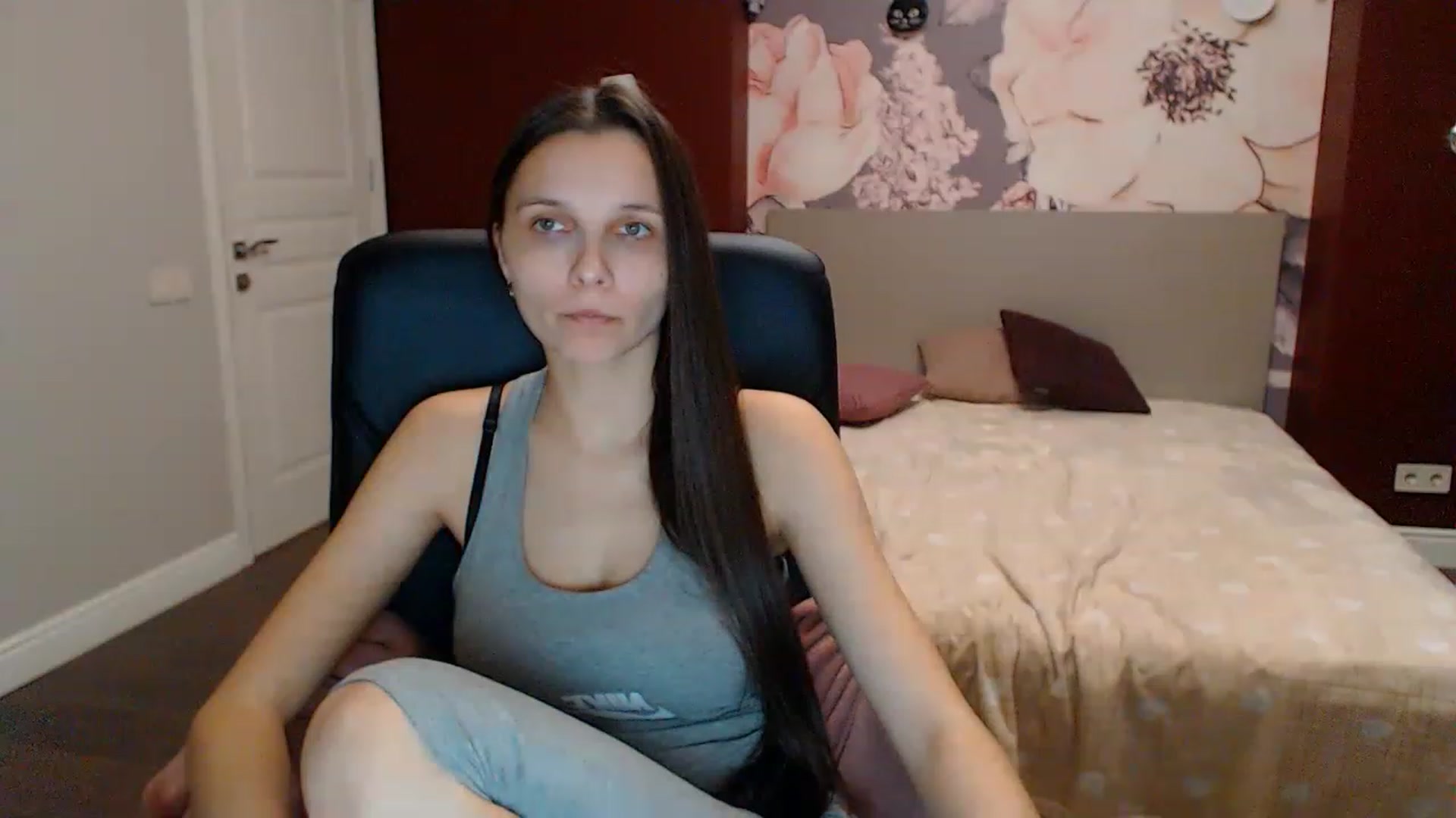 Gallery image thumbnail from Karina_Mils's myfreecams stream on, 12/25/2022, 13:21 image 2 of 20