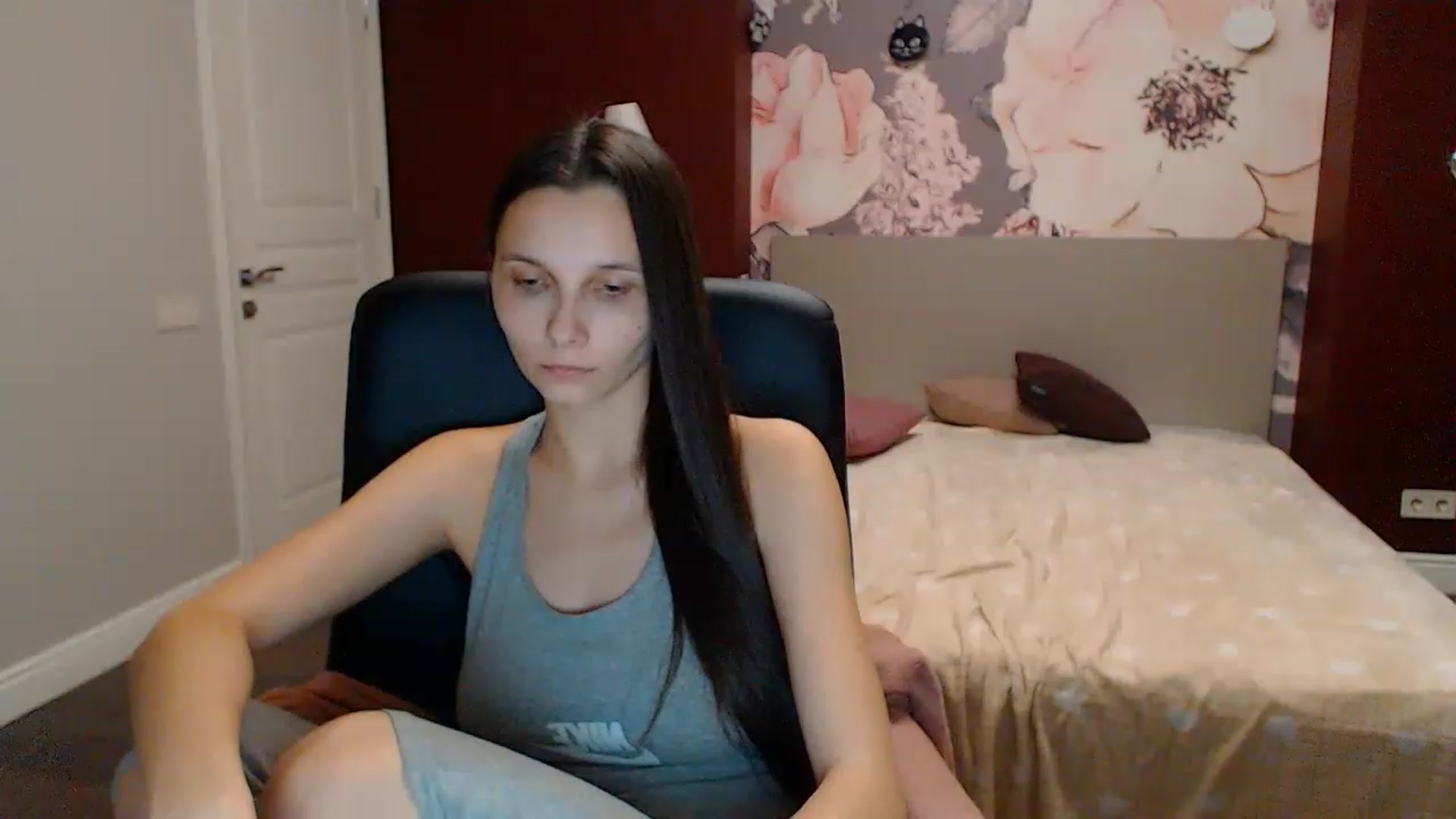 Gallery image thumbnail from Karina_Mils's myfreecams stream on, 12/25/2022, 16:16 image 4 of 20