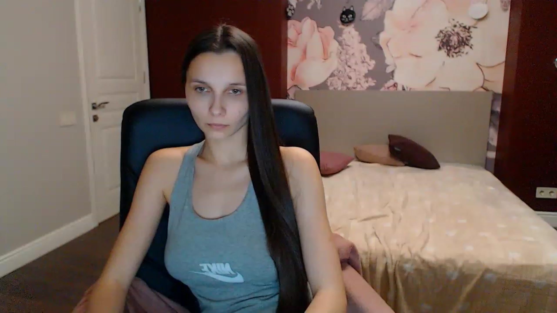 Gallery image thumbnail from Karina_Mils's myfreecams stream on, 12/25/2022, 16:16 image 12 of 20