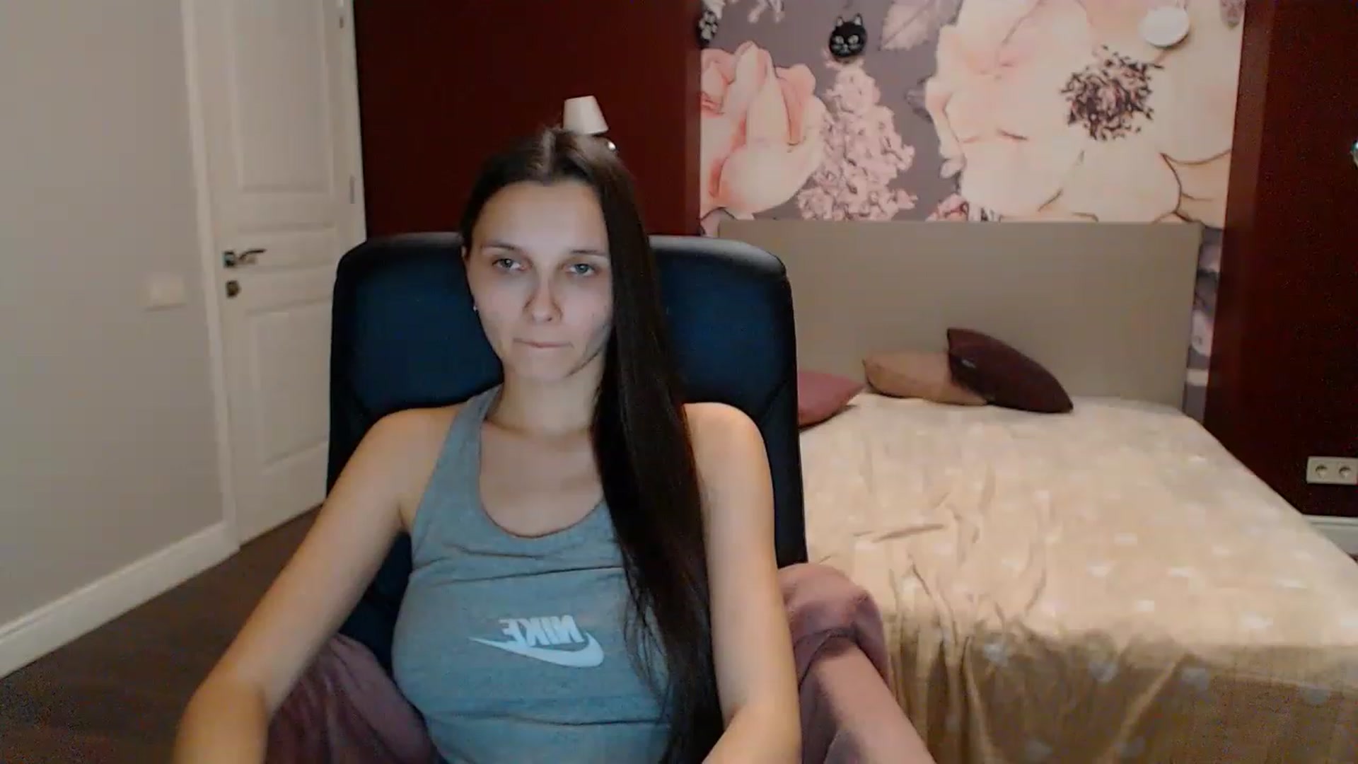 Gallery image thumbnail from Karina_Mils's myfreecams stream on, 12/25/2022, 16:16 image 19 of 20