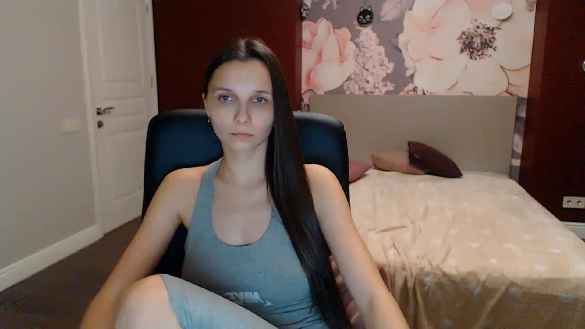 Gallery image thumbnail from Karina_Mils's myfreecams stream on, 12/25/2022, 16:16 image 2 of 20