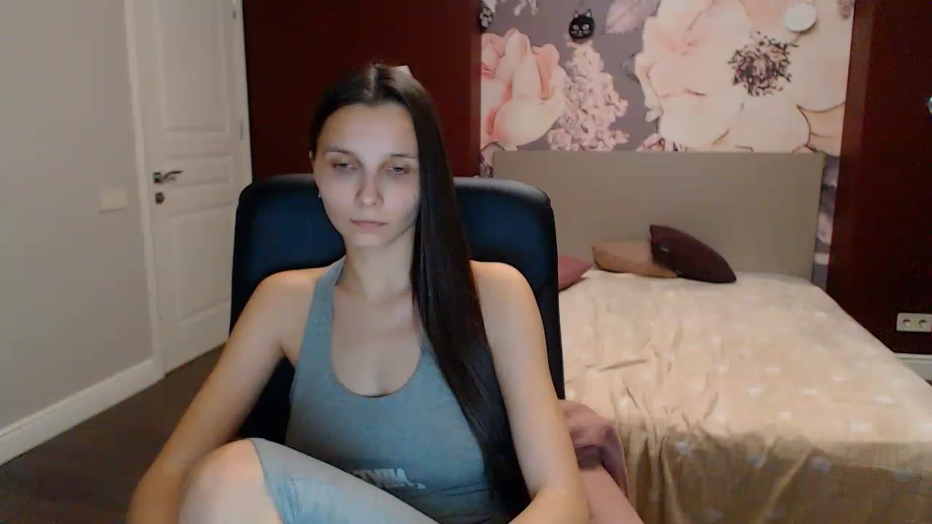 Gallery image thumbnail from Karina_Mils's myfreecams stream on, 12/25/2022, 16:16 image 3 of 20