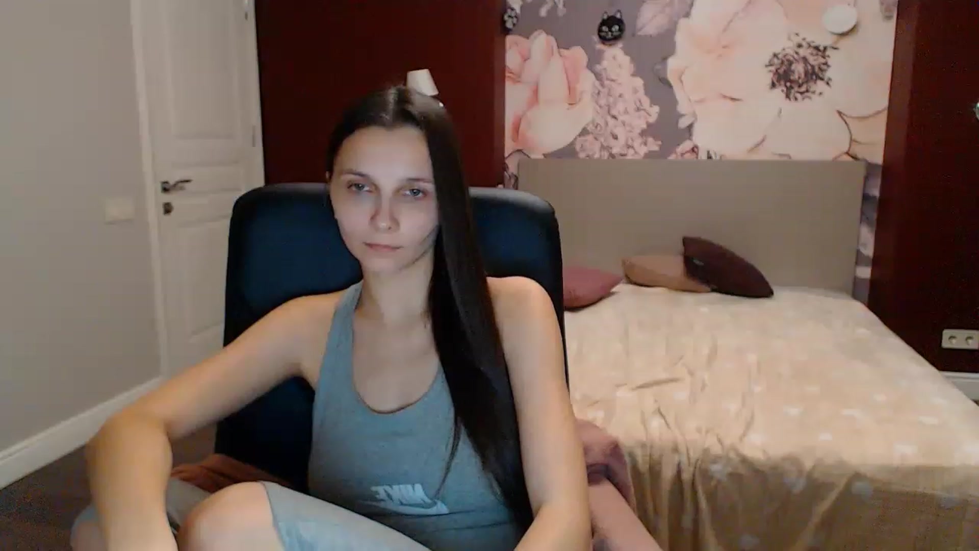 Gallery image thumbnail from Karina_Mils's myfreecams stream on, 12/25/2022, 16:16 image 6 of 20
