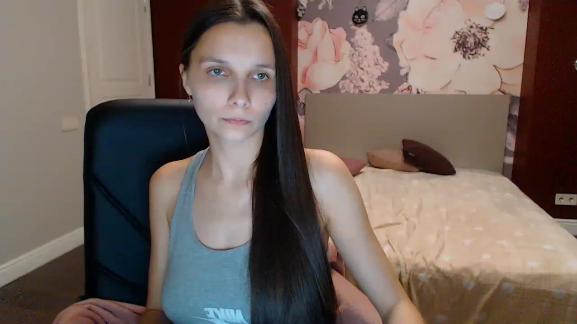 Gallery image thumbnail from Karina_Mils's myfreecams stream on, 12/25/2022, 16:16 image 9 of 20