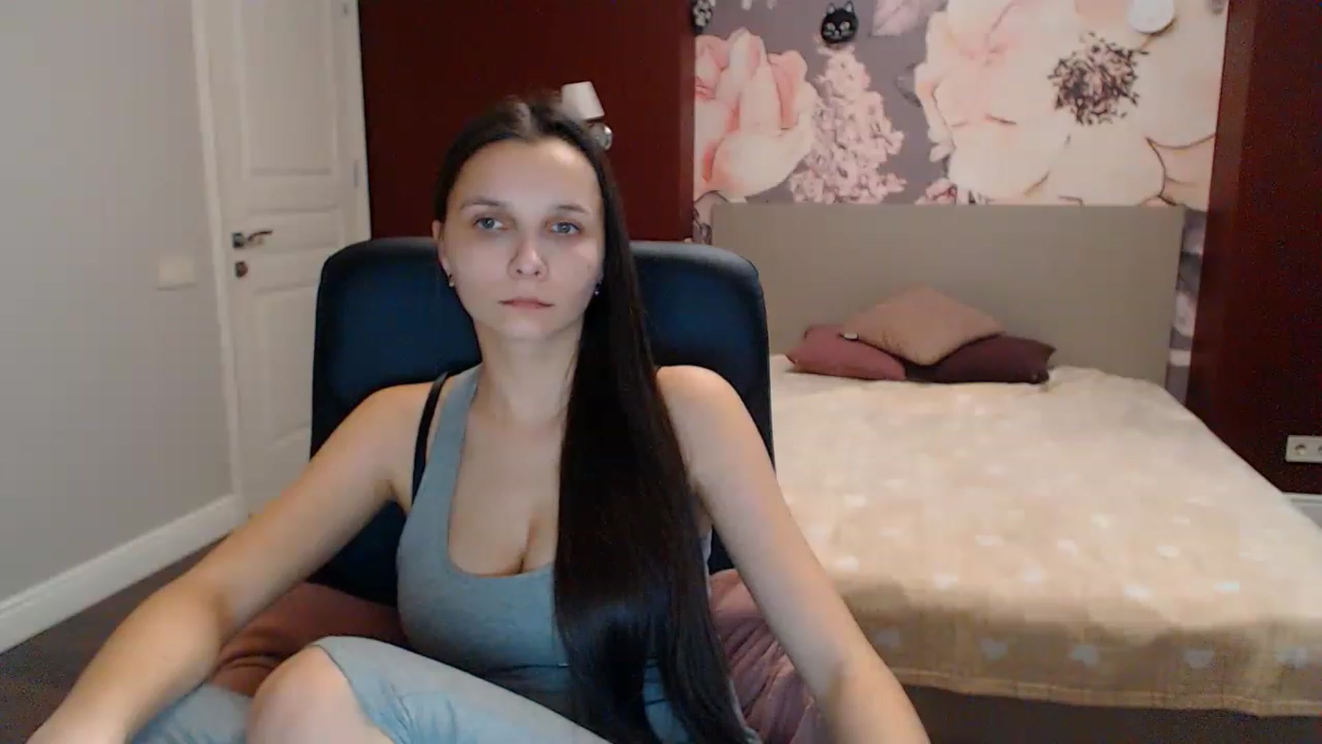 Gallery image thumbnail from Karina_Mils's myfreecams stream on, 12/26/2022, 10:54 image 20 of 20