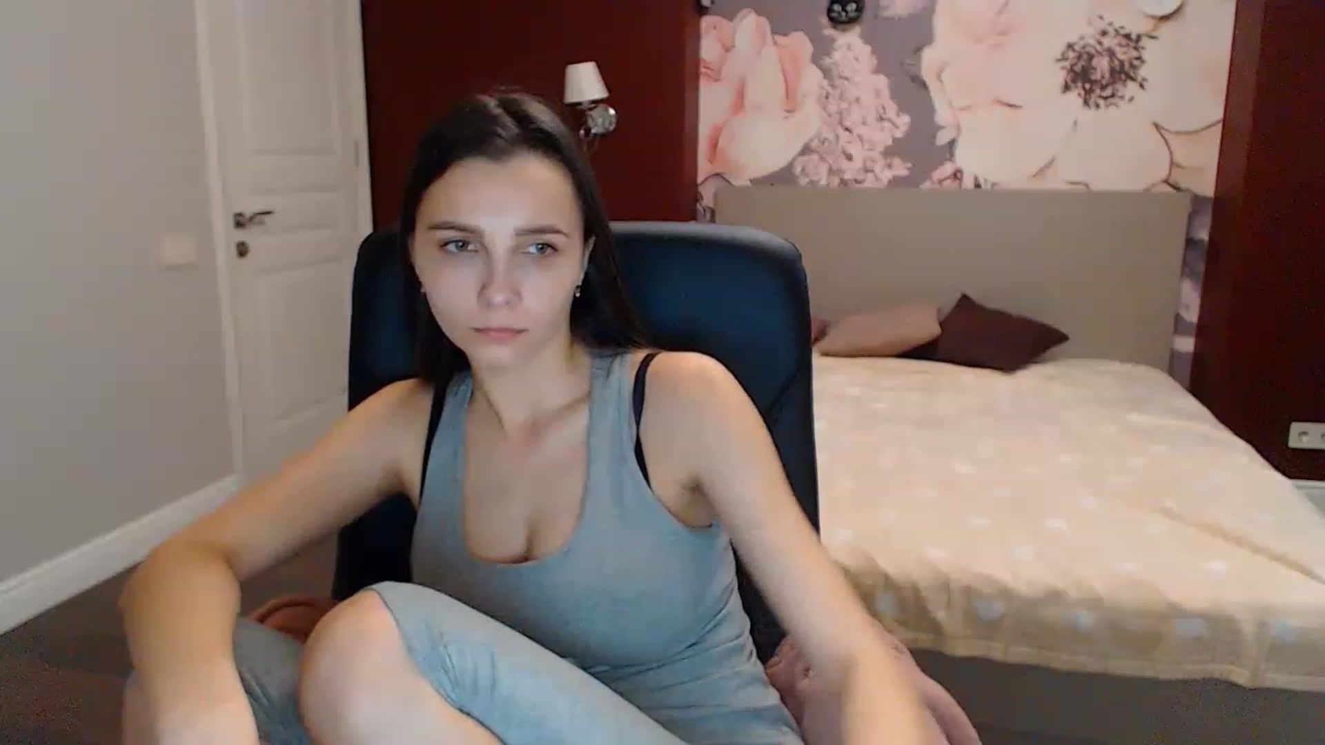 Gallery image thumbnail from Karina_Mils's myfreecams stream on, 12/27/2022, 09:01 image 20 of 20