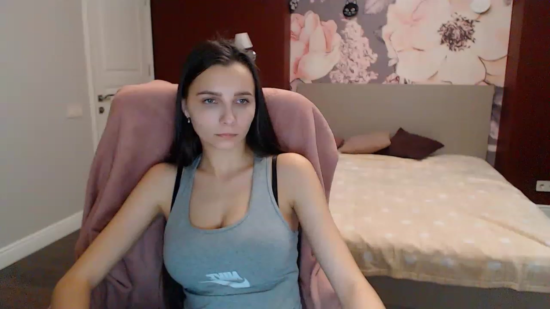 Gallery image thumbnail from Karina_Mils's myfreecams stream on, 12/27/2022, 09:57 image 11 of 20