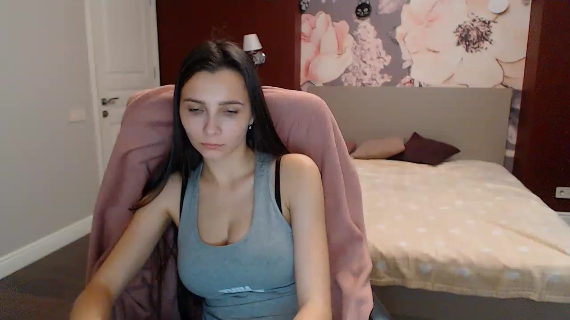 Gallery image thumbnail from Karina_Mils's myfreecams stream on, 12/27/2022, 09:57 image 19 of 20