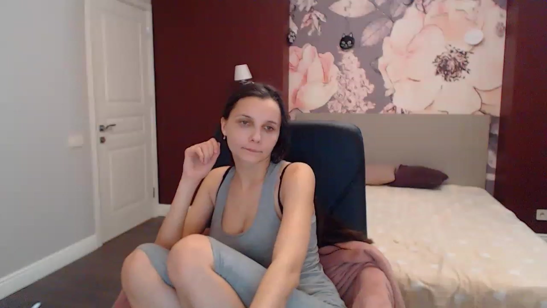 Gallery image thumbnail from Karina_Mils's myfreecams stream on, 12/28/2022, 10:07 image 15 of 20