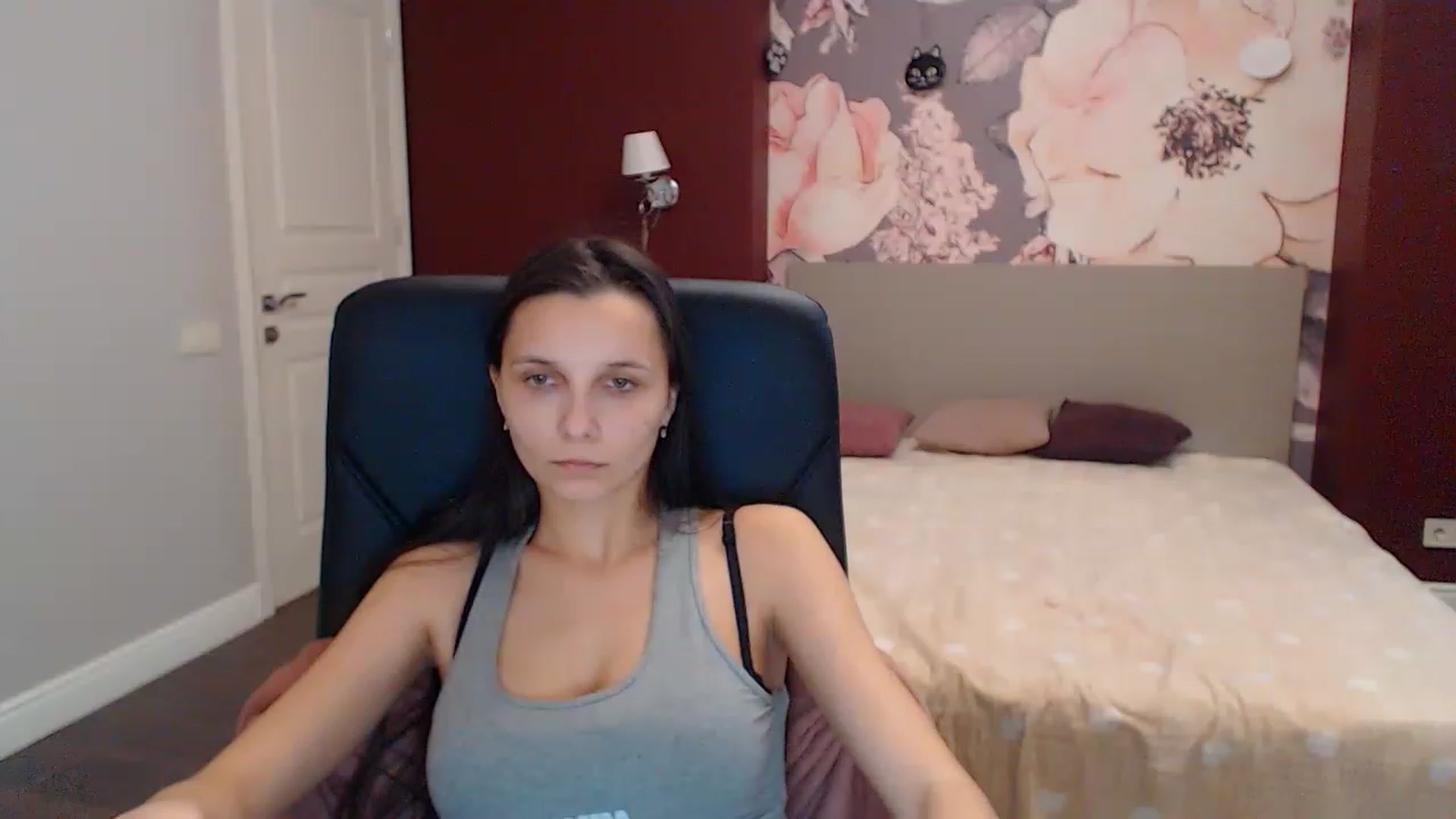 Gallery image thumbnail from Karina_Mils's myfreecams stream on, 12/28/2022, 10:07 image 7 of 20