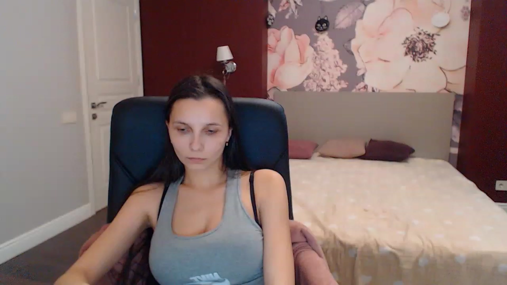 Gallery image thumbnail from Karina_Mils's myfreecams stream on, 12/28/2022, 10:07 image 6 of 20
