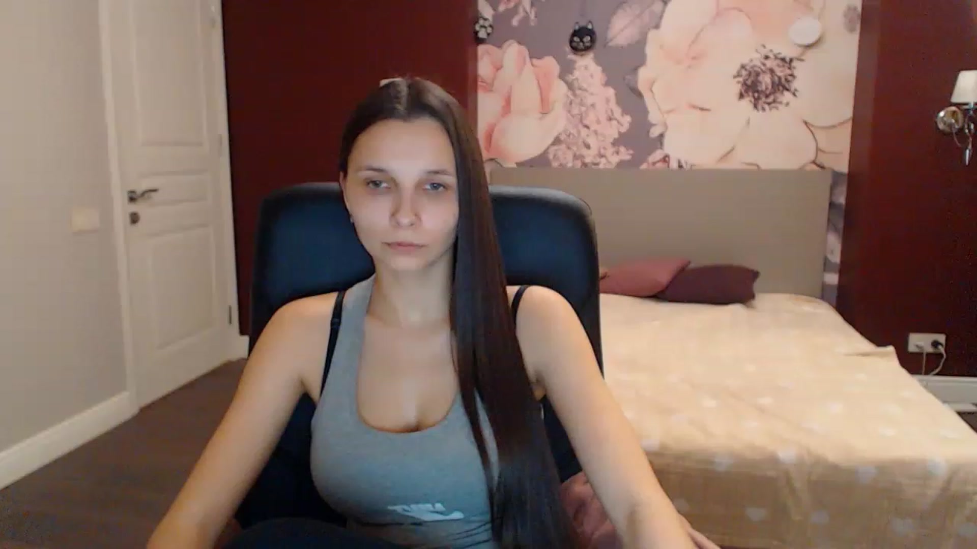 Gallery image thumbnail from Karina_Mils's myfreecams stream on, 12/30/2022, 14:12 image 5 of 20