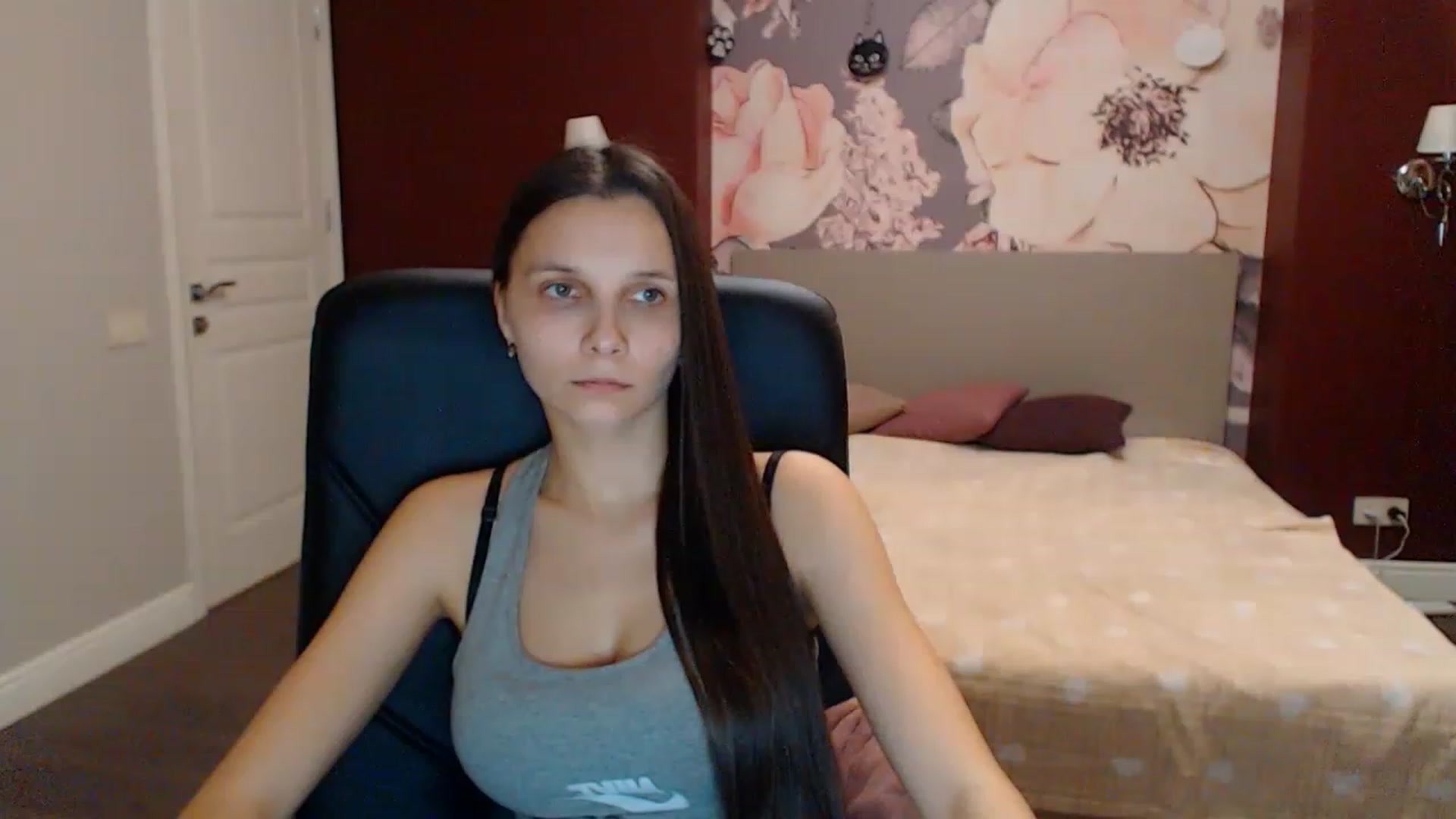 Gallery image thumbnail from Karina_Mils's myfreecams stream on, 12/30/2022, 14:12 image 14 of 20