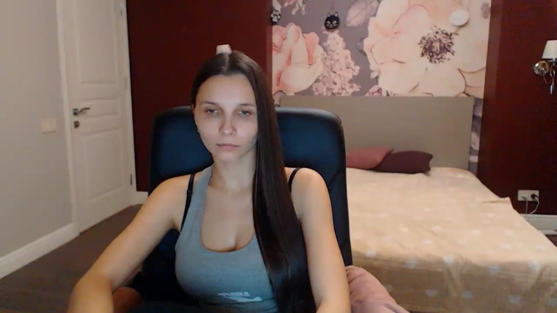 Gallery image thumbnail from Karina_Mils's myfreecams stream on, 12/30/2022, 14:12 image 12 of 20
