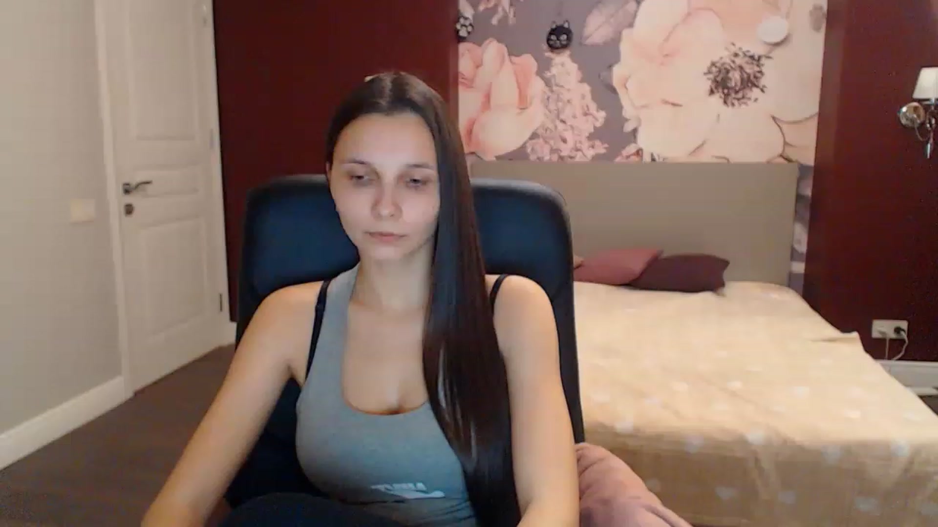 Gallery image thumbnail from Karina_Mils's myfreecams stream on, 12/30/2022, 14:12 image 2 of 20