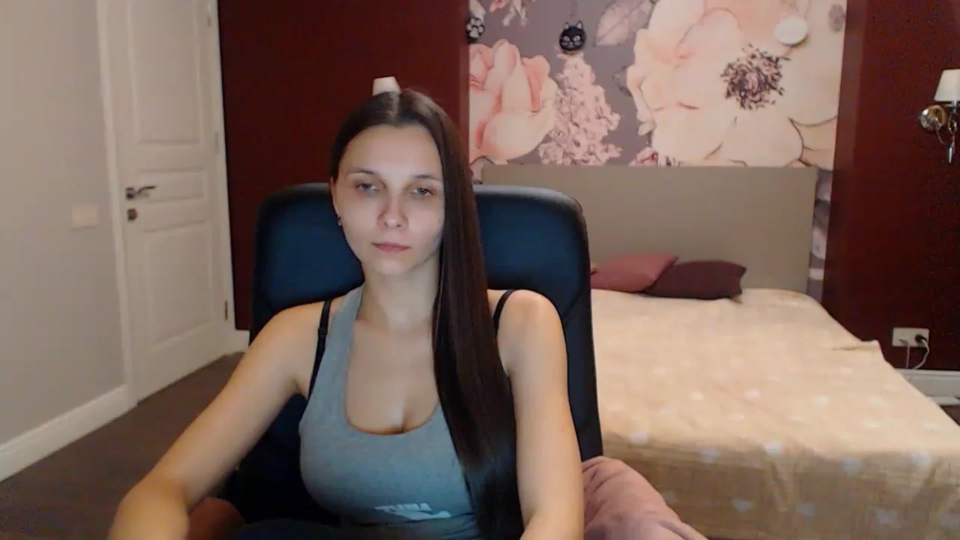 Gallery image thumbnail from Karina_Mils's myfreecams stream on, 12/30/2022, 14:12 image 11 of 20