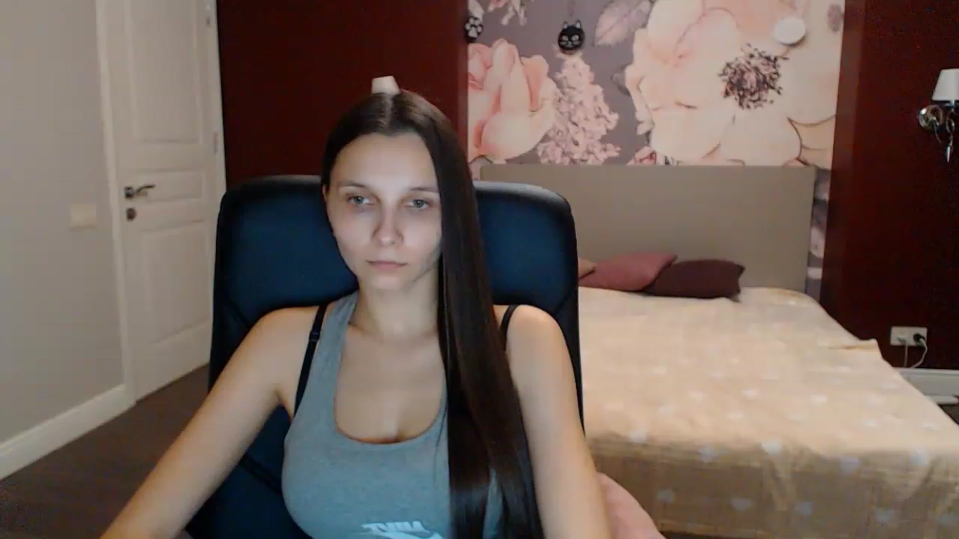 Gallery image thumbnail from Karina_Mils's myfreecams stream on, 12/30/2022, 14:12 image 17 of 20