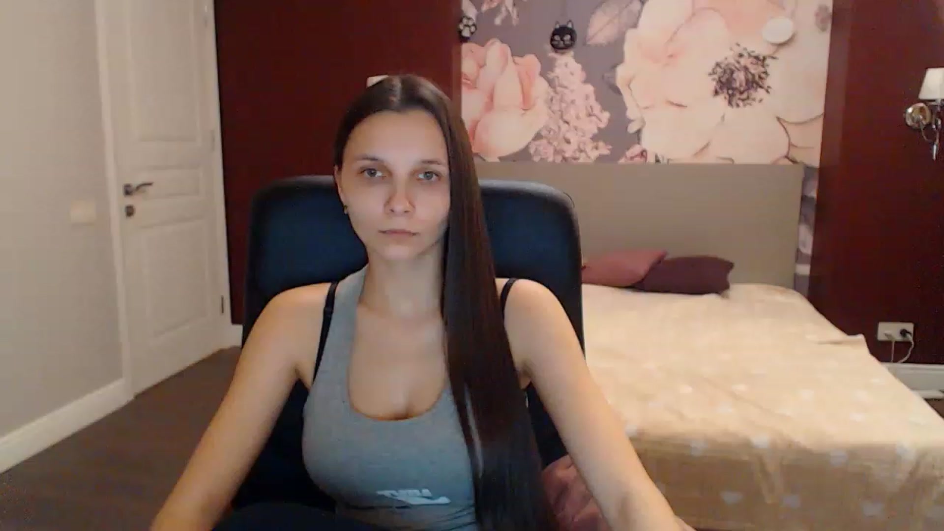 Gallery image thumbnail from Karina_Mils's myfreecams stream on, 12/30/2022, 14:12 image 4 of 20