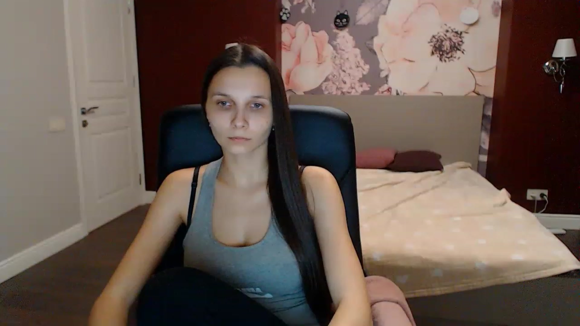 Gallery image thumbnail from Karina_Mils's myfreecams stream on, 12/30/2022, 15:30 image 5 of 20