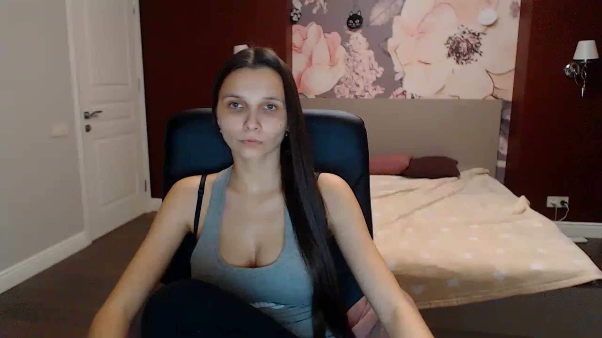 Gallery image thumbnail from Karina_Mils's myfreecams stream on, 12/30/2022, 15:30 image 10 of 20