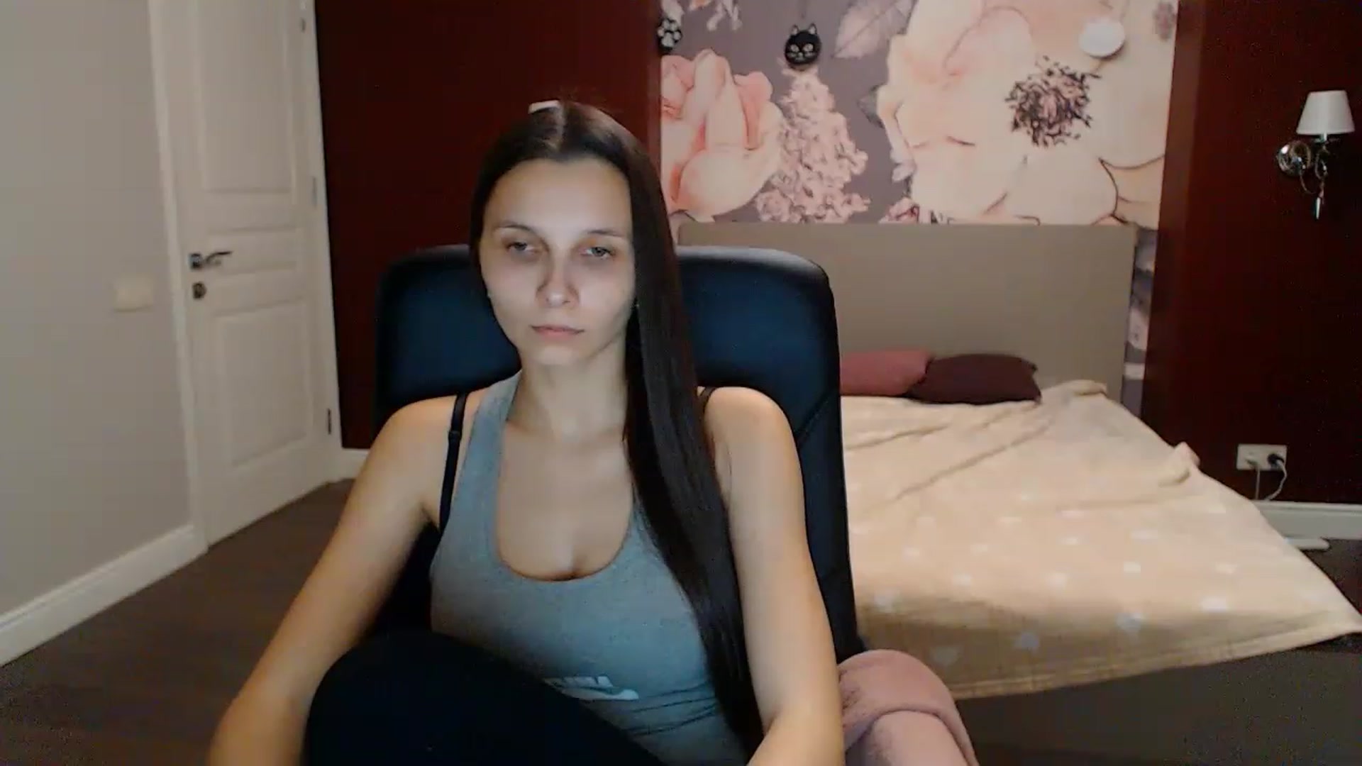 Gallery image thumbnail from Karina_Mils's myfreecams stream on, 12/30/2022, 15:30 image 6 of 20