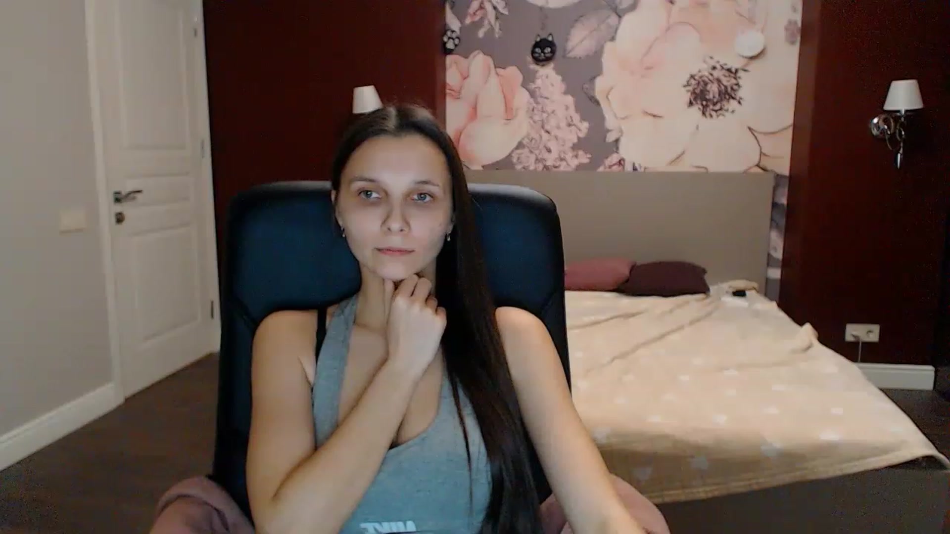 Gallery image thumbnail from Karina_Mils's myfreecams stream on, 12/30/2022, 18:23 image 20 of 20