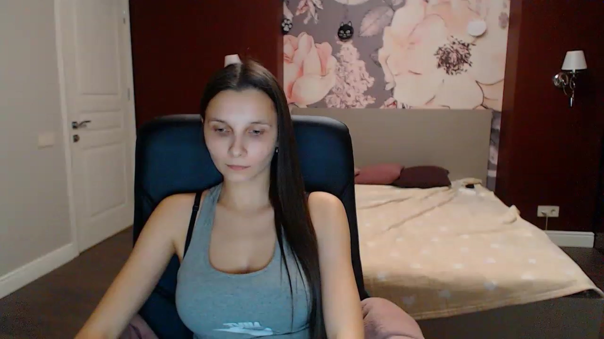 Gallery image thumbnail from Karina_Mils's myfreecams stream on, 12/30/2022, 18:23 image 19 of 20