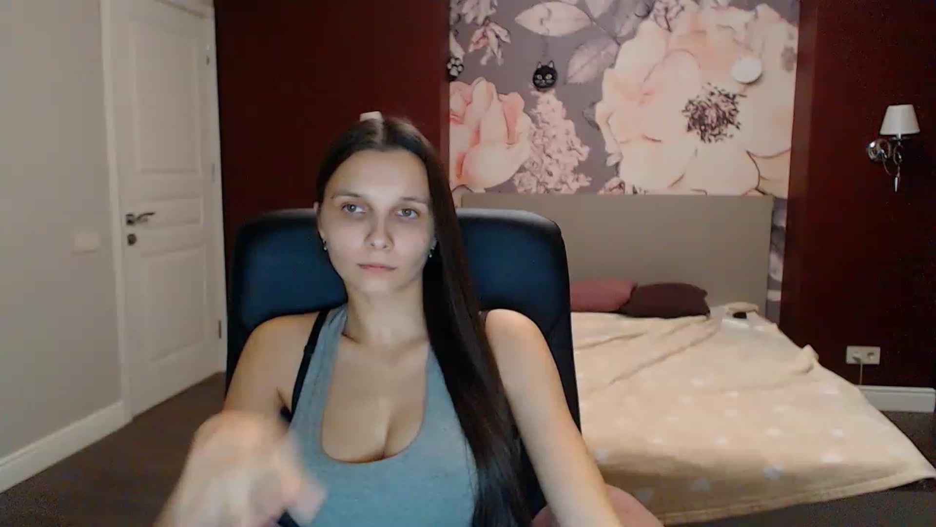 Gallery image thumbnail from Karina_Mils's myfreecams stream on, 12/30/2022, 18:23 image 3 of 20