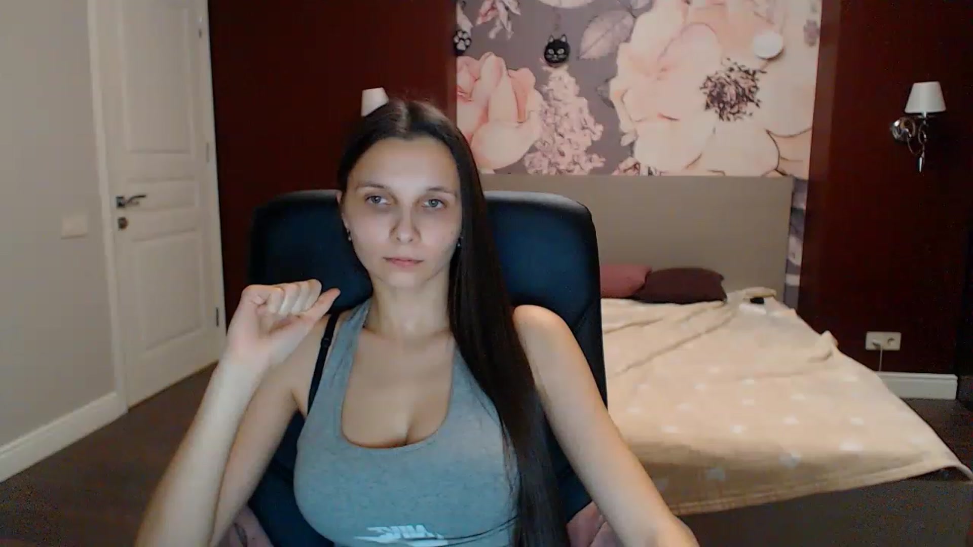 Gallery image thumbnail from Karina_Mils's myfreecams stream on, 12/30/2022, 18:23 image 12 of 20