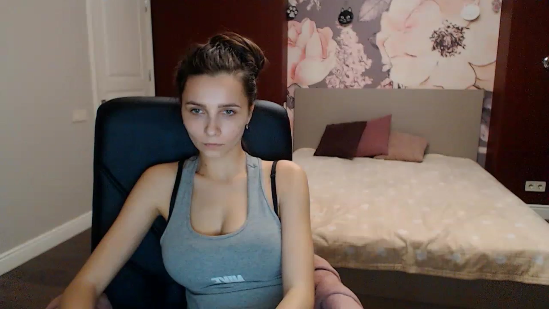 Gallery image thumbnail from Karina_Mils's myfreecams stream on, 01/06/2023, 17:49 image 2 of 20