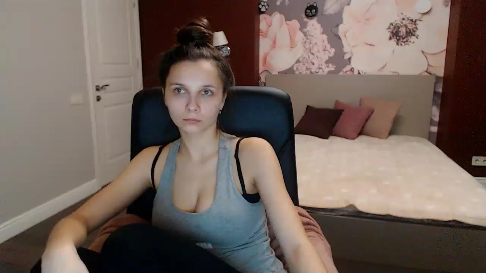 Gallery image thumbnail from Karina_Mils's myfreecams stream on, 01/07/2023, 12:22 image 1 of 20
