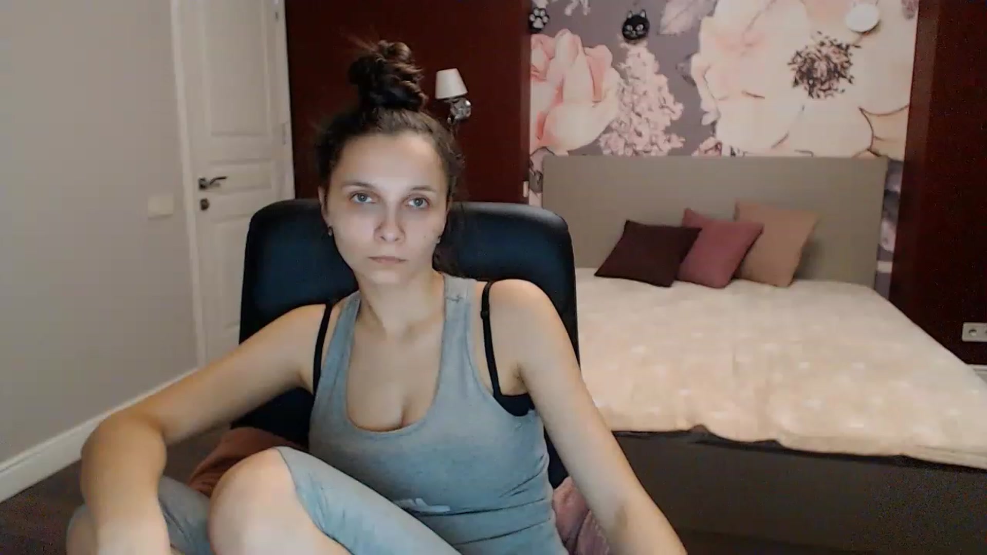 Gallery image thumbnail from Karina_Mils's myfreecams stream on, 01/07/2023, 13:53 image 2 of 20