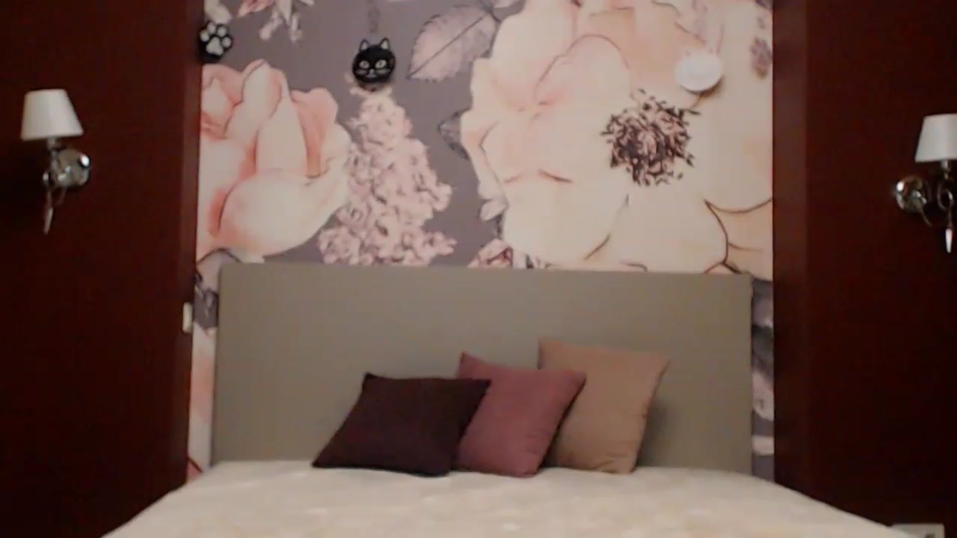 Gallery image thumbnail from Karina_Mils's myfreecams stream on, 01/07/2023, 16:51 image 16 of 20