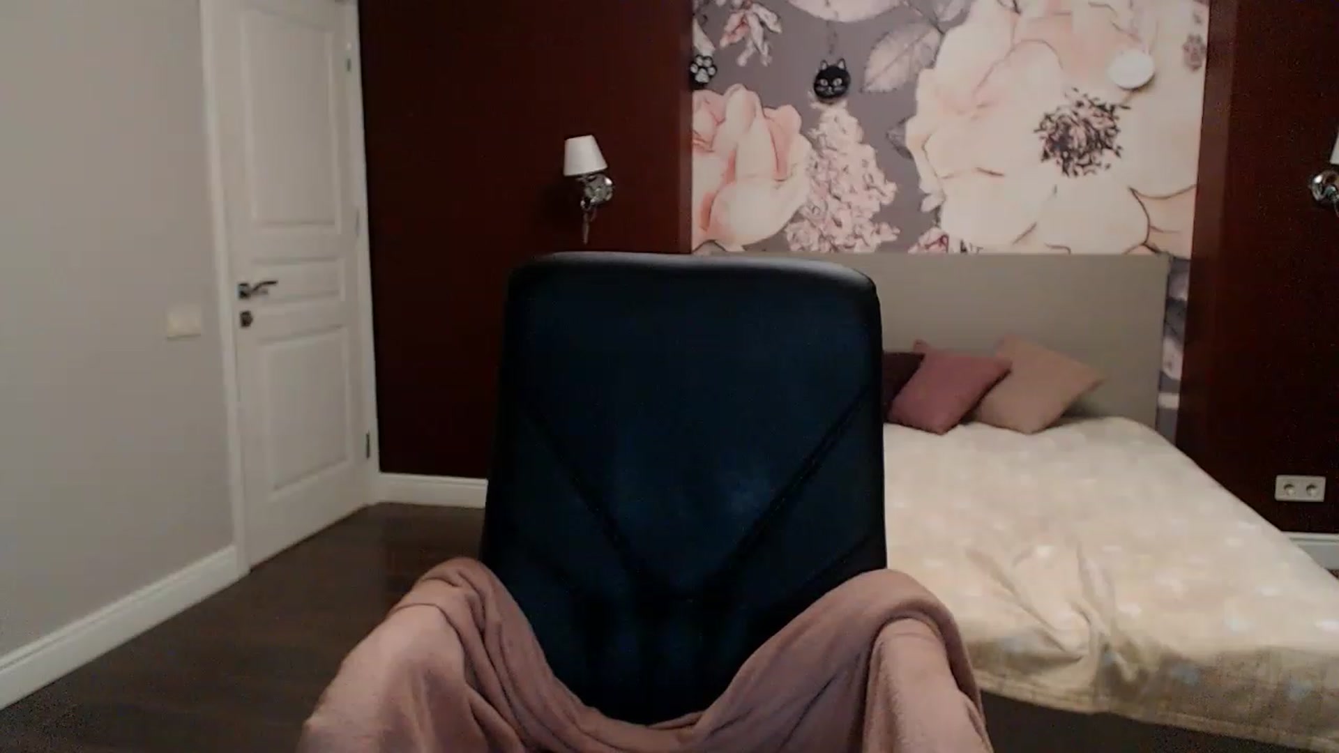 Gallery image thumbnail from Karina_Mils's myfreecams stream on, 01/07/2023, 16:51 image 20 of 20