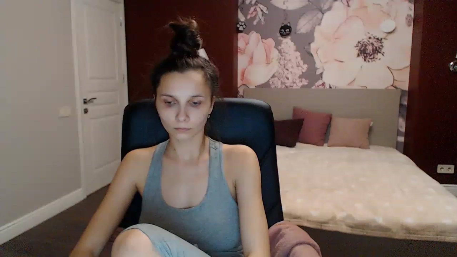 Gallery image thumbnail from Karina_Mils's myfreecams stream on, 01/07/2023, 17:58 image 1 of 20